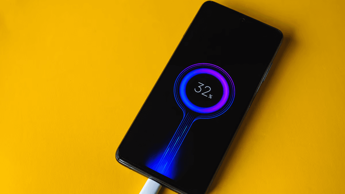 Top Upcoming Smartphone Trends in 2025 - Crazy Specs At Crazy Price 6 Battery Life and Fast Charging